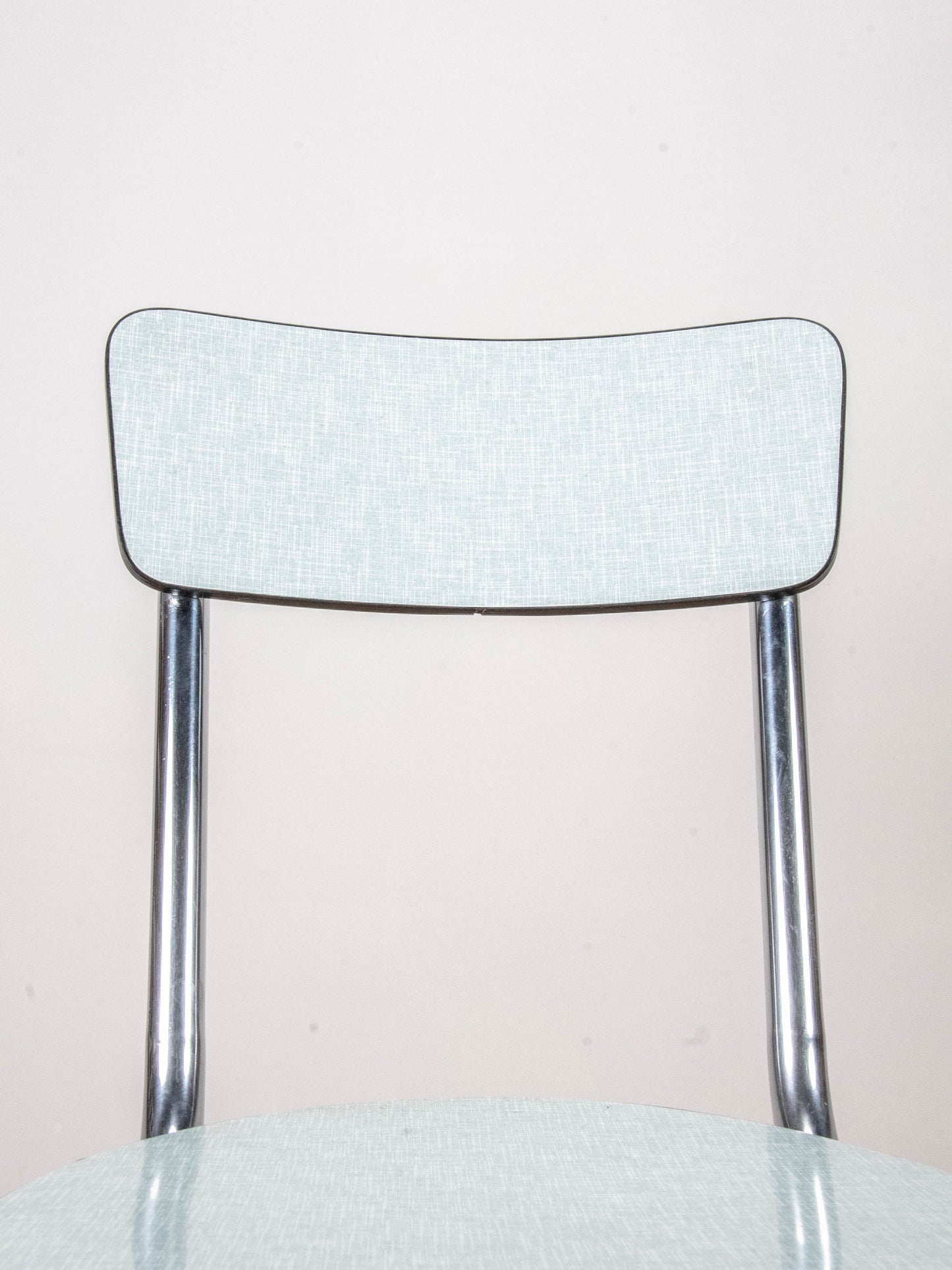 Chaises en formica