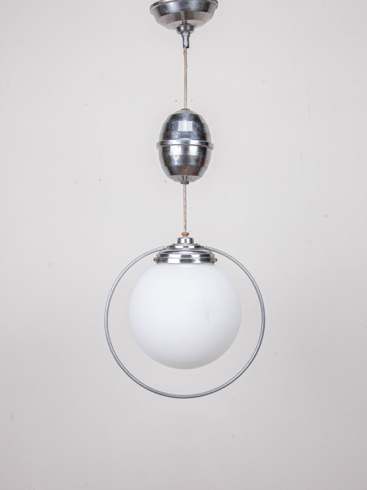 Suspension en opaline