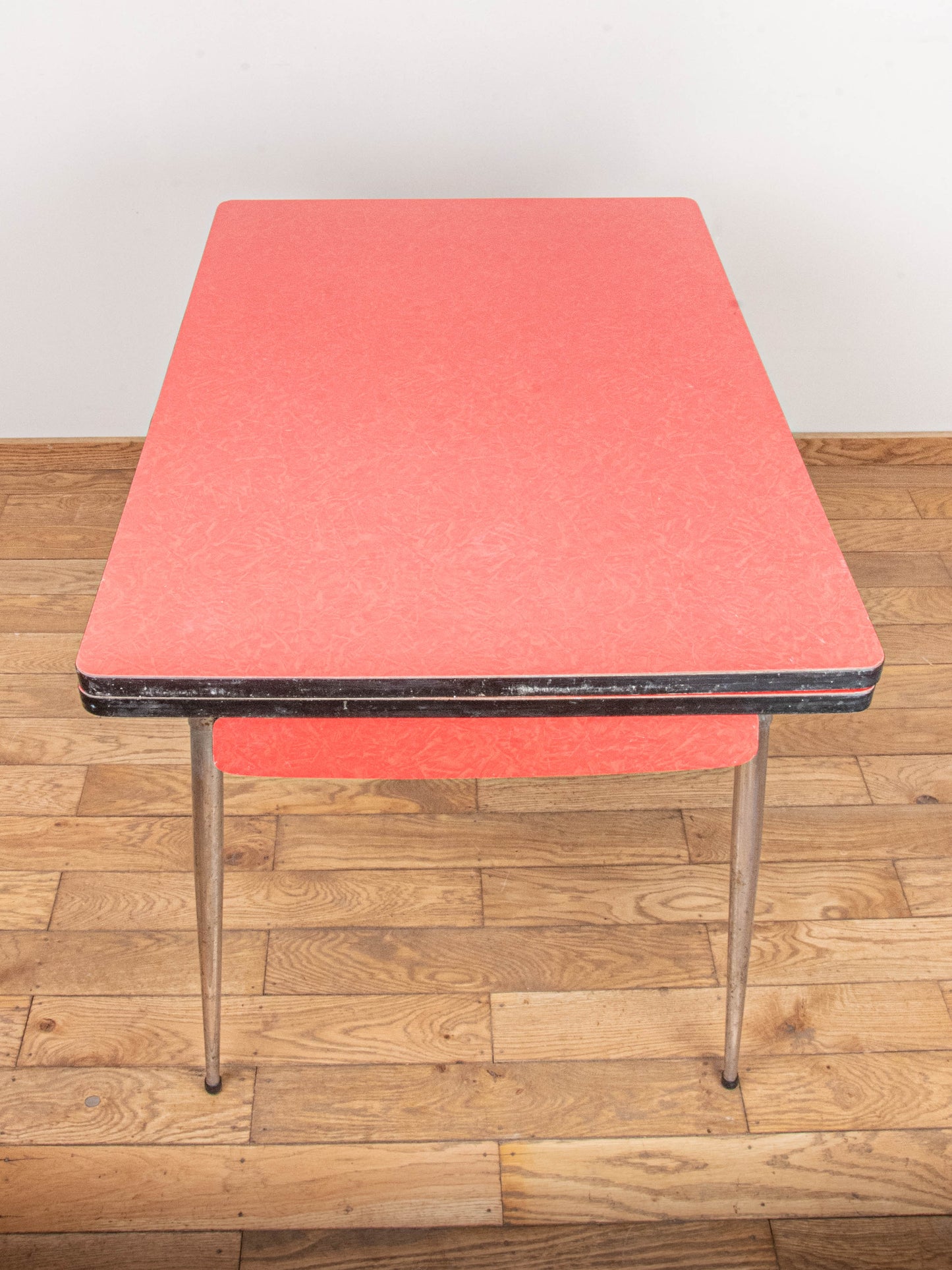 Table en formica extensible