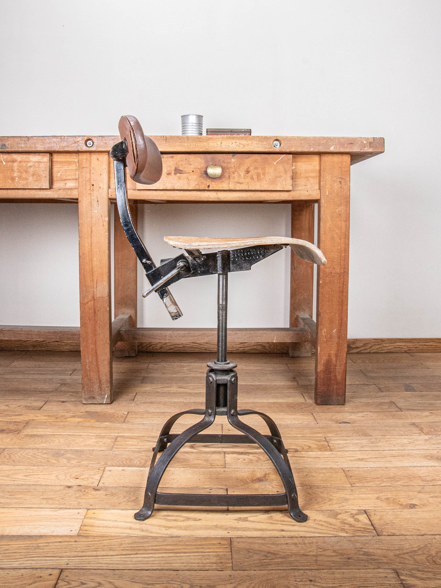 Tabouret d'atelier Bienaise