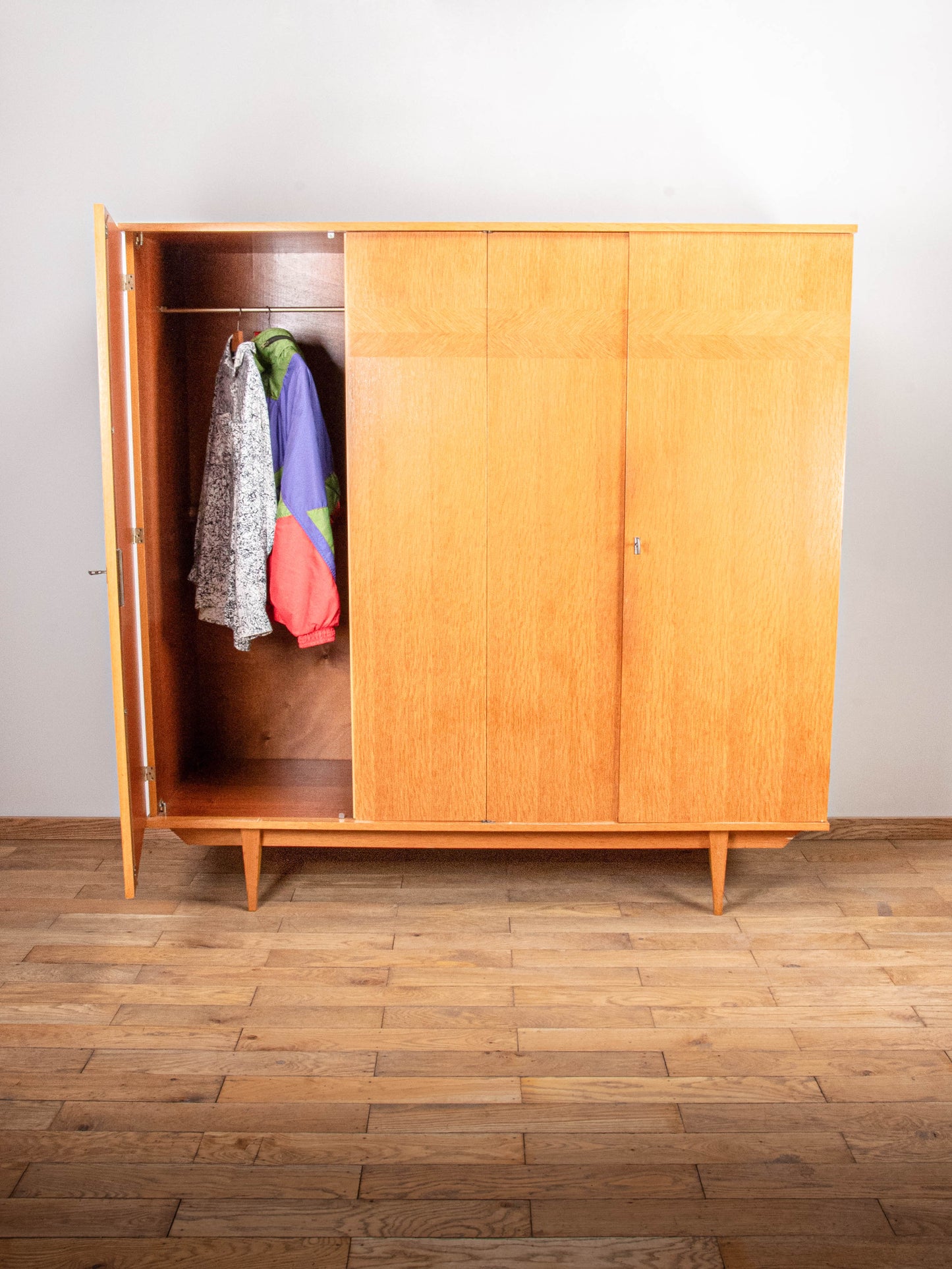 Armoire penderie 70's