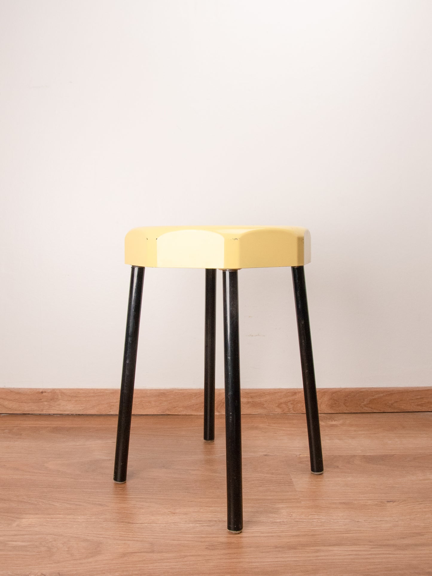 Tabouret Plastounic